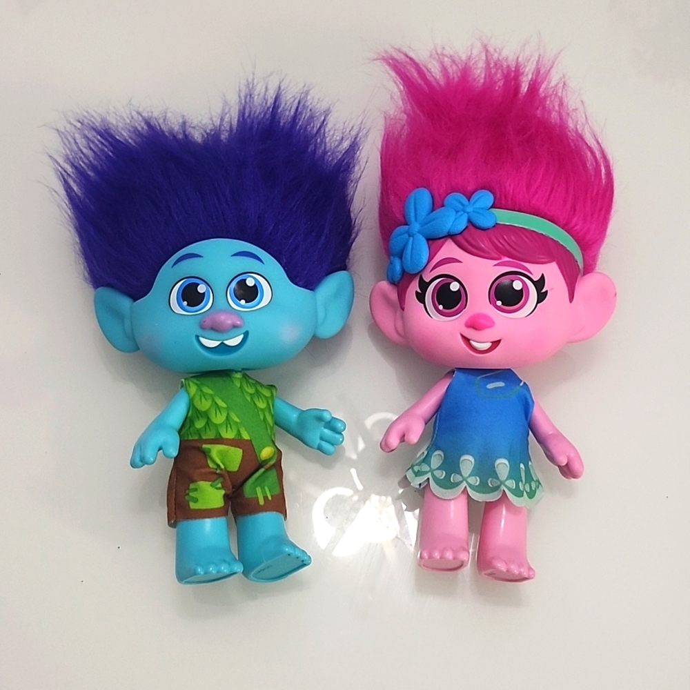 NWOT Branch & Poppy Dolls